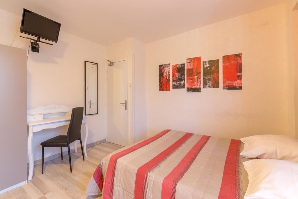 Alp'Hotel Voreppe Room photo