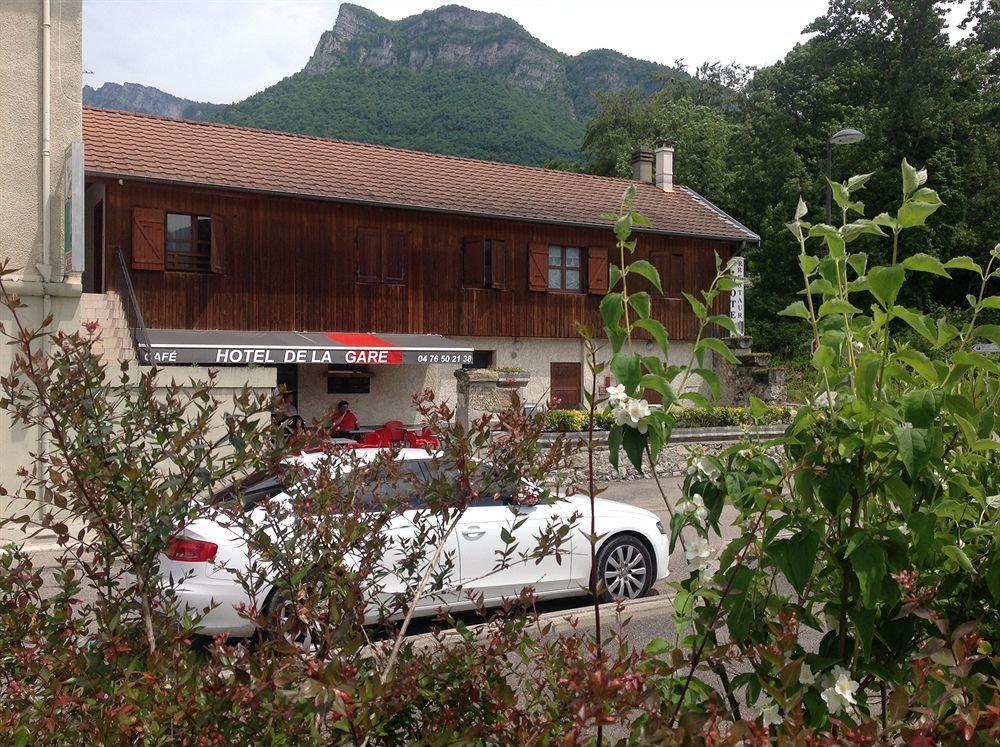 Alp'Hotel Voreppe Exterior photo