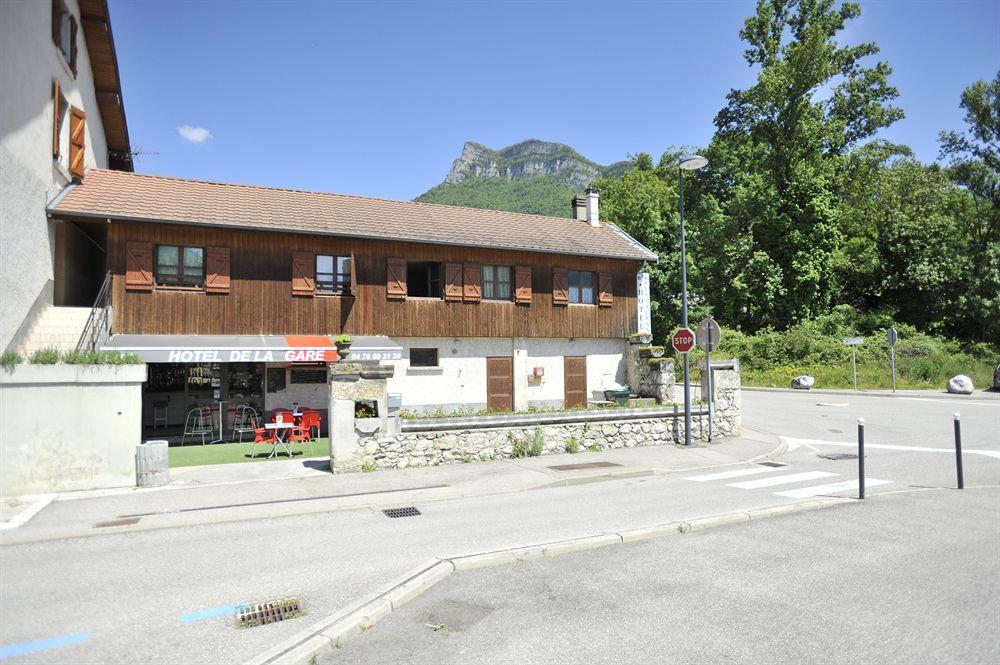Alp'Hotel Voreppe Exterior photo